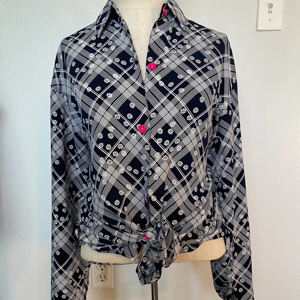 **SOLD** Vintage daisy top